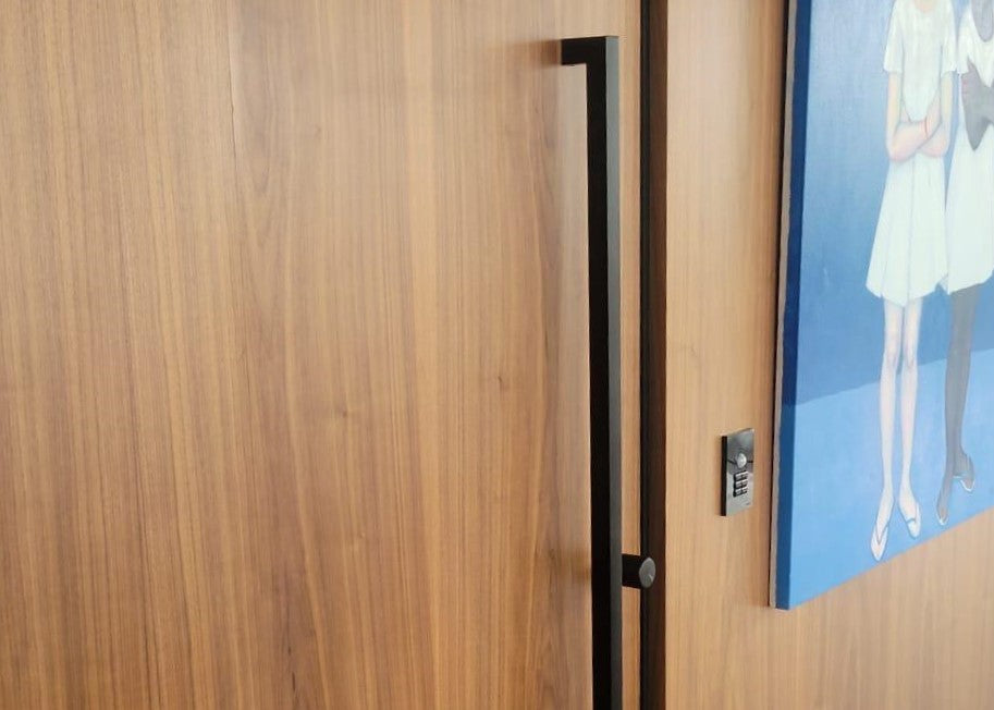 Tedee PRO: The Best Smart Lock for Pivot Doors