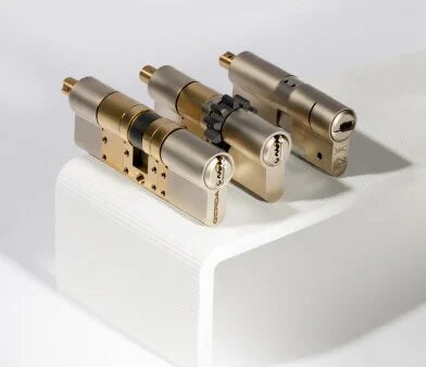 Tedee GO2 Silver + European Two Way Cylinder + Bridge + Keypad