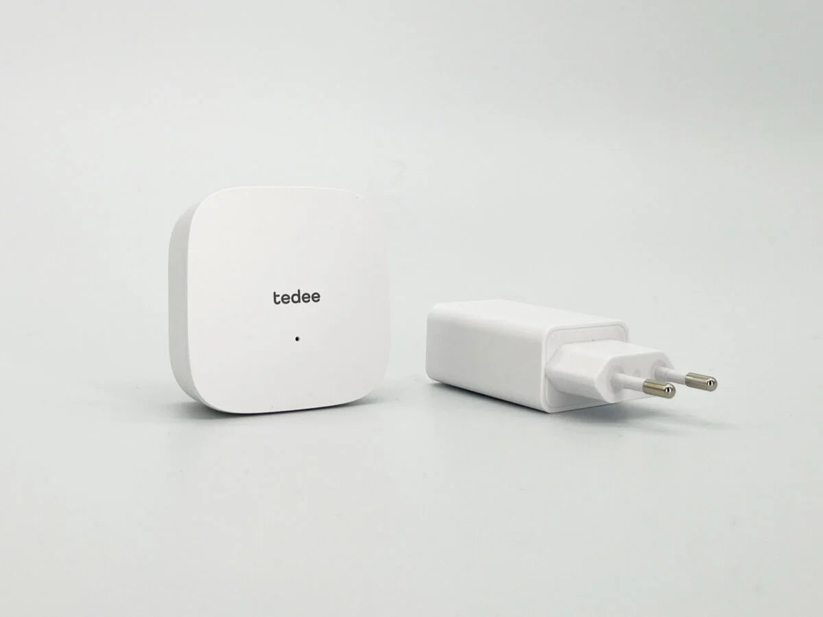 Tedee GO2 Silver + European Two Way Cylinder + Bridge + Keypad
